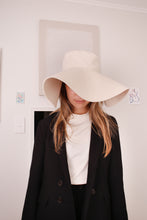 Archive - Dayse Hat, natural